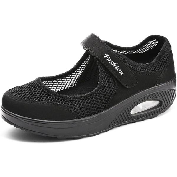 バリエーションコード : 2BU1KSI6LR片足約110g。軽量かつ通気性抜群の素材で、長時間履いても蒸れにくく快適。柔らかい履き心地が、日々の歩行をサポートし、軽快さをキープします。テープ式ベルトで簡単に脱ぎ履き可能。サイズ調整もスムー...