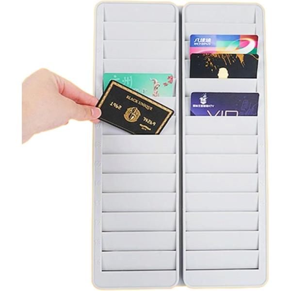 「すっきり設置」壁に掛けて使えるから、スペースをとらずスッキリと収納できます。工具や釘を使わずに取り付けられるので、壁や家具を傷つける心配もありません。オフィスの出入口や受付まわりなど、好きな場所に手軽に設置できます。「見やすく取り出しやす...