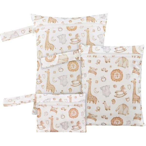 バリエーションコード : 2BU1F8G1JG「使いやすい3サイズセット」 本商品はS・M・Lの3サイズ入りで、用途に応じておむつ・着替え・濡れたタオルなどを使い分けて収納可能。スナップ付きで、ベビーカーやバッグに固定でき、外出時の持ち運び...