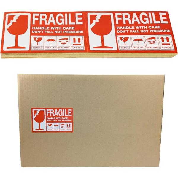 バリエーションコード : 2BU45X5PX3「取扱注意シールで破損防止」 「取扱注意」や「Fragile」の明記で、配送中の取り扱いを丁寧に促します。大切な荷物を守り、クレームや破損リスクを軽減できます。「壊れ物用荷札シールの汎用性」 宅...