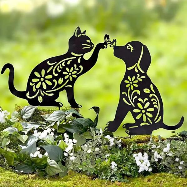 バリエーションコード : 2BUFXTWXLJSNSで話題のアイテム。 お庭に刺して飾っていただける犬や猫のシルエットがおしゃれなアイアンガーデニング雑貨です。ガーデニングやインテリアのアクセントに。 アンティーク感のあるお洒落なデザインで...
