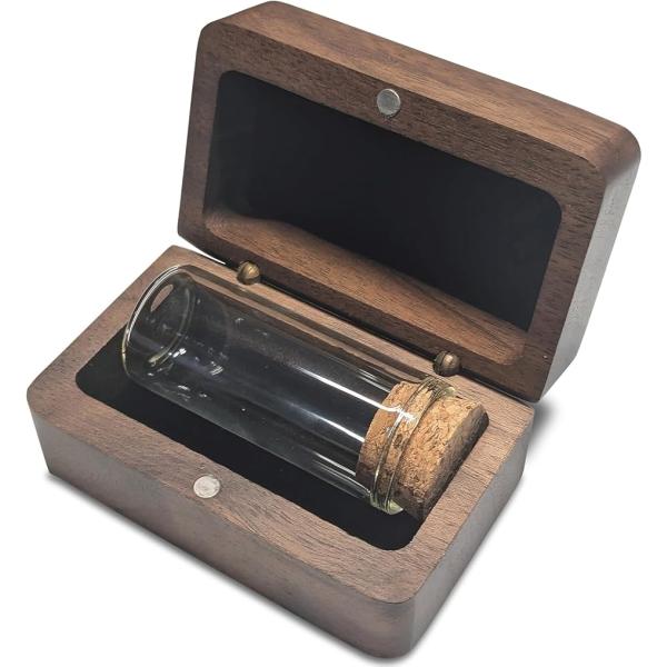 バリエーションコード : 2BUK31U5JC天然木を使った 手のひらサイズ ペットメモリアルケース（遺骨入れ・遺毛入れ・遺髪入れ）です。犬や猫など、大切なペットとのの思い出をそっと包む、メモリアルグッズです。「天然木ブラックウォールナット...