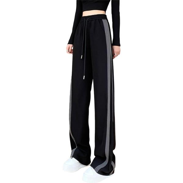 バリエーションコード : 2BUOX61DJPシンプルなデザインのサイドラインデザインのジャージパンツです。ストレッチ素材で快適な着心地で動きやすい。ゆったりとしたデザインで動きやすくスポーツシーンに最適なアイテム。部屋着やリラックス着にも...