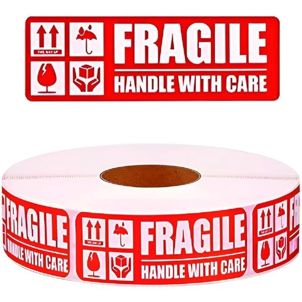 バリエーションコード : 2BUTWV8ORJ壊れ物注意、割れ物注意のステッカー、シール1000枚セットです。赤い背景に白い文字で、くっきり目立つようにFRAGILE handle with care（壊れやすいので取り扱い注意）の文字。一...