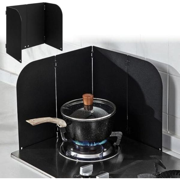 「4面折りたたみ構造」使いたいときだけ広げて使える折りたたみ式。使用後はコンパクトに収納でき、省スペース設計です。設置も簡単で扱いやすいです。忙しい方にもおすすめです。「油はね防止設計」コンロ周りの油はねをしっかりガード。使用後は簡単に洗え...