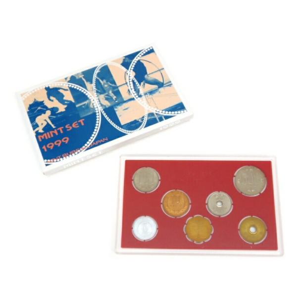 【商品名】: ミントセット 1999年 平成11年 貨幣セット　【サイズ】: W:14cm H:9cm　【付属品】: 専用ケース（画像に掲載されているもののみ付属します）　【ランク】: 展示未使用品　/箱の破れやコインのわずかな経年劣化はあ...