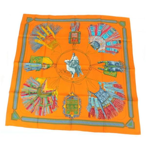 junエルメススカーフ砂漠の革飾り HERMES（エルメス） スカーフ カレプリセ CUIRS DU DESERT 砂漠の革