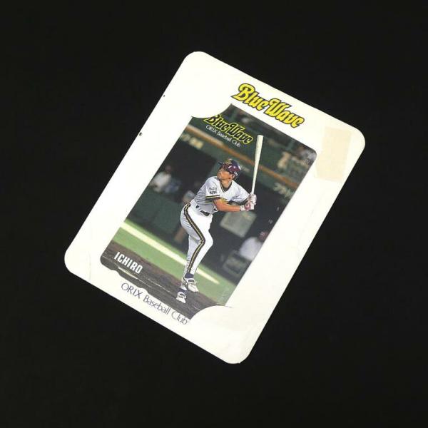 【商品名】: テレホンカード オリックスブルーウェーブ イチロー プロ野球 50度 テレカ　【付属品】: 本体のみ（付属品はありません）　【ランク】: 展示未使用品　/わずかなスレ、台紙の折れや汚れなどはありますが、未使用品のきれいな状態で...