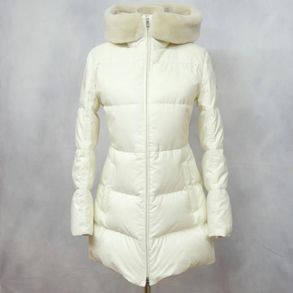 PRADA（プラダ） ファー付きダウンコート 白 【中古】(70628) : 堀田