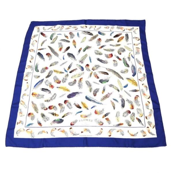 極美品　HERMES カレ90　PLUMES プリュム　ネイビー 羽根柄 HERMES（エルメス） スカーフ カレ90 Plumes 羽根 ネイビー シルク