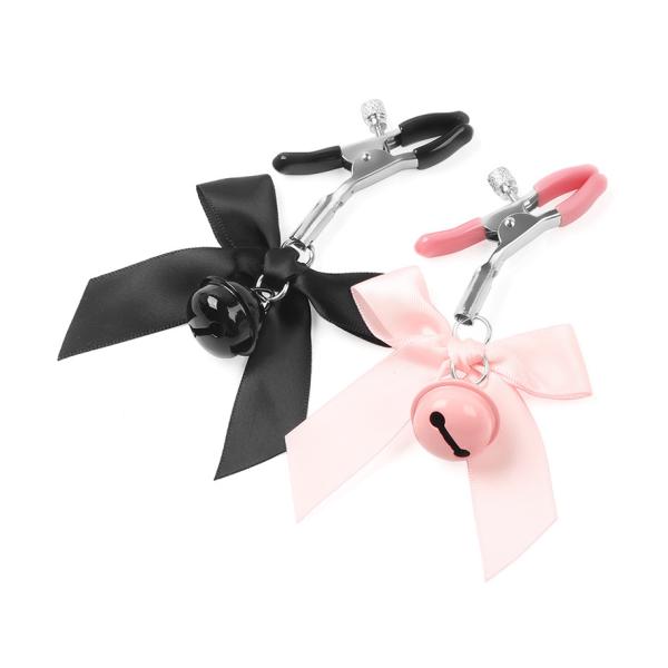 かわいい鈴付きのボディクリップクリップです。挟む力は調整可能で、接触部分は保護ゴム付きです。