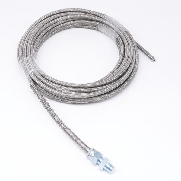 従来のショート金具がよりコンパクトになりました。脱着式のネジ部分が太くなってしまう弱点を克服した商品となっており外装に柔軟性のあるステンレスワイヤーを編み込んだ、滑りが良い配管洗浄ホースになります。