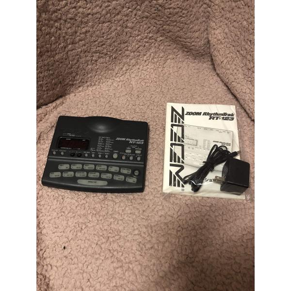 １枚目の商品画像はサンプル画像です。実際に届く商品と異なりますので、2枚目以降の画像が現品画像でございますのでご覧ください。（2枚目以降の画像がない商品もございます）Zoom リズムマシン　Rhythmtrak　RT-123