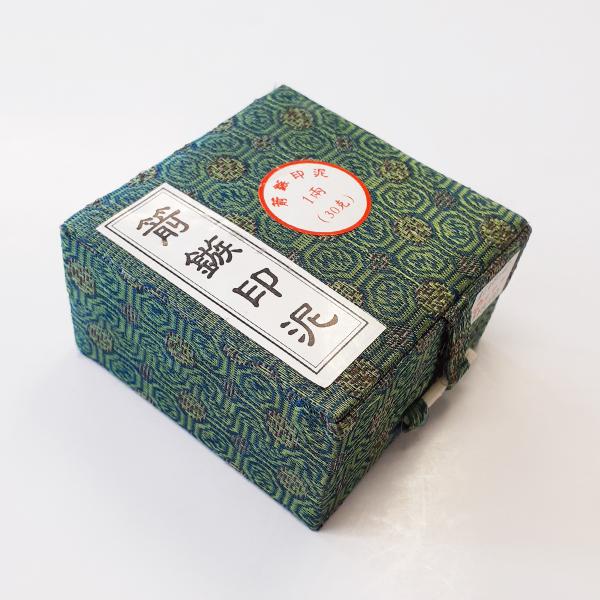 【商品説明】濃厚な質感のある印泥で、より鮮やかさのある赤黄色。万能作品向き。【内容量】30ｇ※製造ロットにより多少色が変わることがあります。※印泥の箱・陶器は商品写真と変わることがあります。