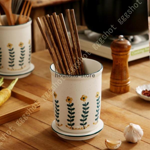 商品の説明Lサイズ：11.3×14.5cm2個セット=L*2、1個=L製品の形状は寸法図によって表示される形状と同じである素材：セラミックス色：ホワイト【水切り】水を排水するのに便利な底部排水穴の設計。テーブルやキッチンのカウンタートップを...