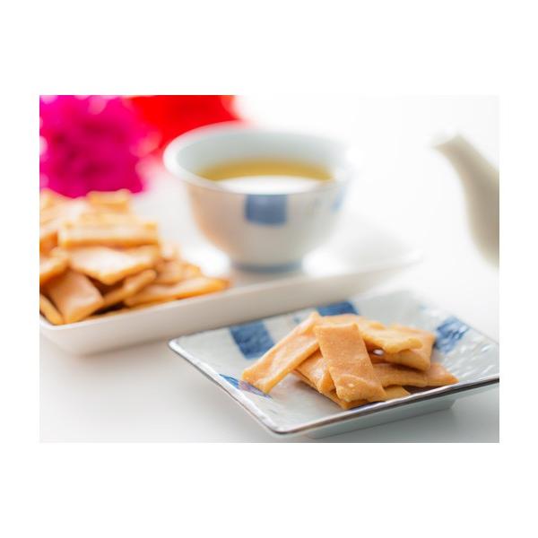 柔らかくサクッとした食感で女性に人気があります。法善寺あられの看板商品！当店売れ筋NO3！マヨネーズ味が好きな方は是非一度お試し下さい。雑誌の乾き物、おつまみランキングで上位に入ります。［分類］あられ・おかき・せんべい・かきもち