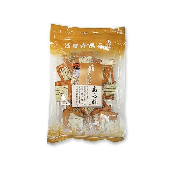 大阪名物おぼろ昆布を四角い薄型の醤油あられに巻いています。繊細な味のセッティングになっています。このおぼろ昆布をあられに巻くというアイデアは弊社の考案です。［分類］あられ・おかき・せんべい・かきもち