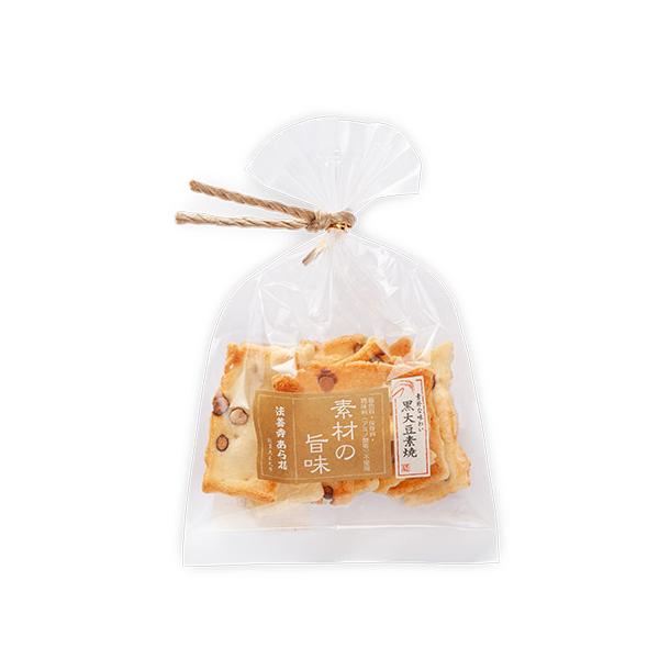 第26回 全国菓子博「全菓博栄誉大賞」受賞昔ながらの素焼のあられに黒大豆を入れています。素朴な素焼になっています。着色料・保存料・調味料(アミノ酸等)を使わずに、天然の旨みで味付けしました。［分類］あられ・おかき・せんべい・かきもち