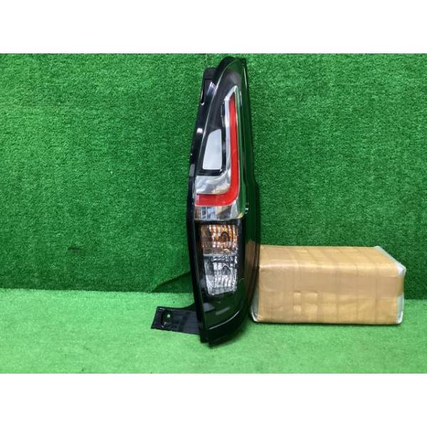 ソリオ 5AA-MA37S 右テールランプ ハイブリッドMX ZVR 35650-83S01