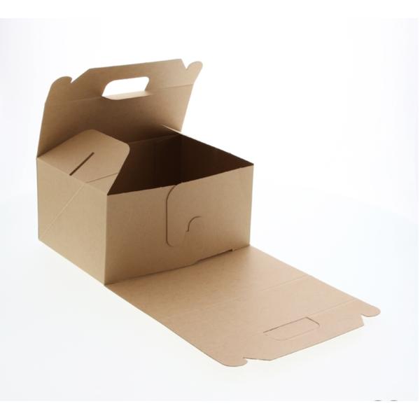 材質：未晒クラフト紙＋内側耐油加工サイズ：横210x縦150x高105mm 取手の高さ：50mm＊カットケーキ6~7個が目安です。＊ナチュラルなクラフトテイストのケーキ箱で、組み立て式の商品です。＊小型のフードカップや耐油シートを使ってラン...