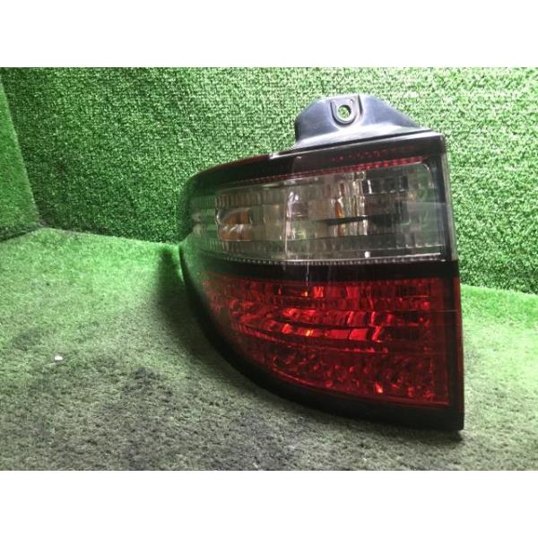 エスティマ GH-MCR30W 左テールランプ リア レンズ 3J7 60443 : 原木