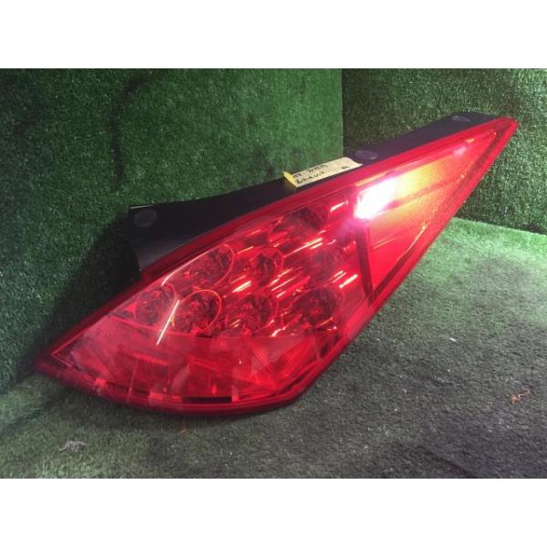 フェアレディ フェアレディZ CBA-Z33 右テールランプ リア レンズ L40