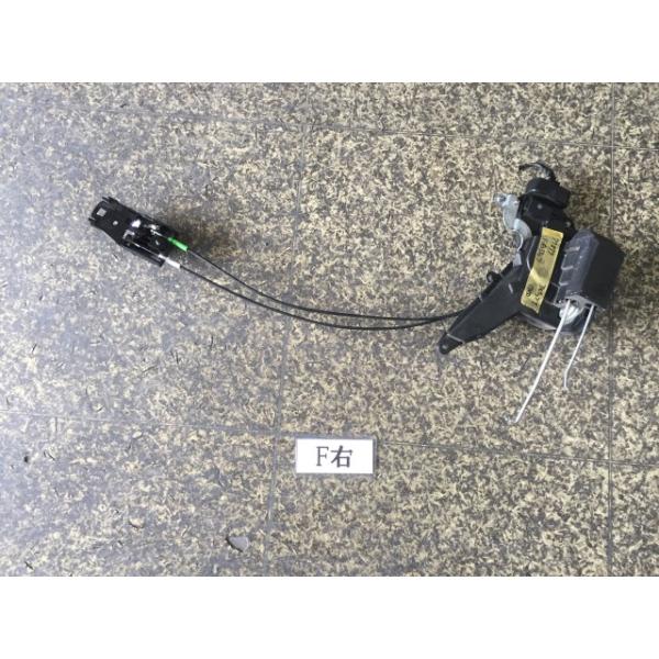 アルテッツァ GH-SXE10 右Fドアロック アクチュエータ 062 77879