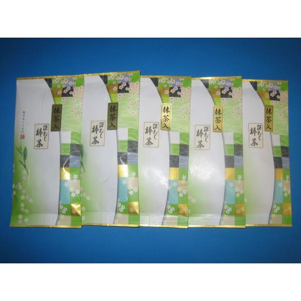 お買い得品！ 『静岡茶 抹茶入り深蒸し茶棒茶』1００ｇ詰×5袋海外での抹茶の需要に伴い普通煎茶が足りなくなり、価格が高騰になりまして今回から値上げになります、大変に申し訳ございませんがよろしくお願いいたします。5月の茶葉を使用し、深蒸し棒茶...