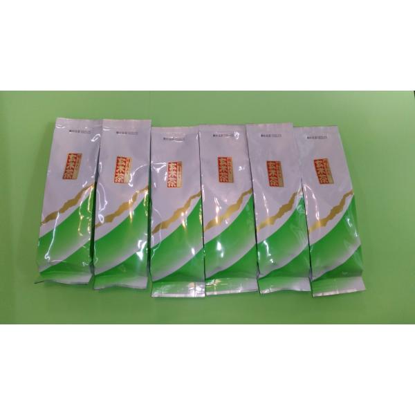 玄米茶は炒った玄米と緑茶の茶葉をミックスしてつくったお茶で、庶民の日本茶として親しまれています。玄米茶はその定義からして玄米だけでなく茶葉と混ぜているので、色々なブレンドが出されています。玄米茶には通常のお茶には無い健康効果も発見されており...