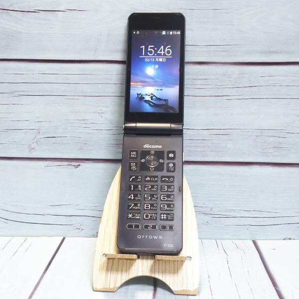 商品は本体（バッテリー内蔵）のみです。その他の付属品はありませんのでご注意ください。【特記事項】擦り傷によりカメラに曇りがみられます。【バッテリー性能】著しい性能低下がないことを確認しています（OSからの性能確認不可）【液晶の状態】擦り傷と...