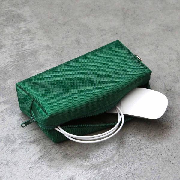 ソリッドポーチ ミディアム Solid Pouch Medium ポーチ シンプル 小物入れ ポーチ メンズ 化粧ポーチ コスメポーチ アウトドア ポーチ 旅行 トラベル