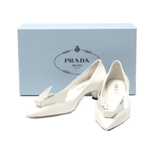 プラダ フラワーディテールパンプス 23aw レディース SIZE 35 プラダ フラワーディテールパンプス 23aw レディース SIZE 35
