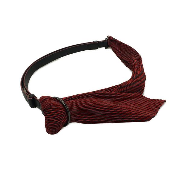 イッセイミヤケ ISSEY MIYAKE プリーツベルト カーキ ISSEY MIYAKE イッセイミヤケISSEY プリーツセットアップ カーキ
