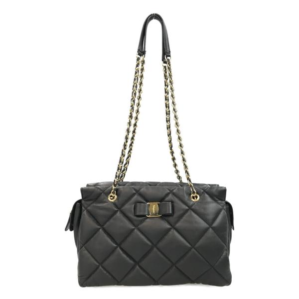 サルバトーレフェラガモ キルティングショルダーバッグ 肩掛け ヴァラ