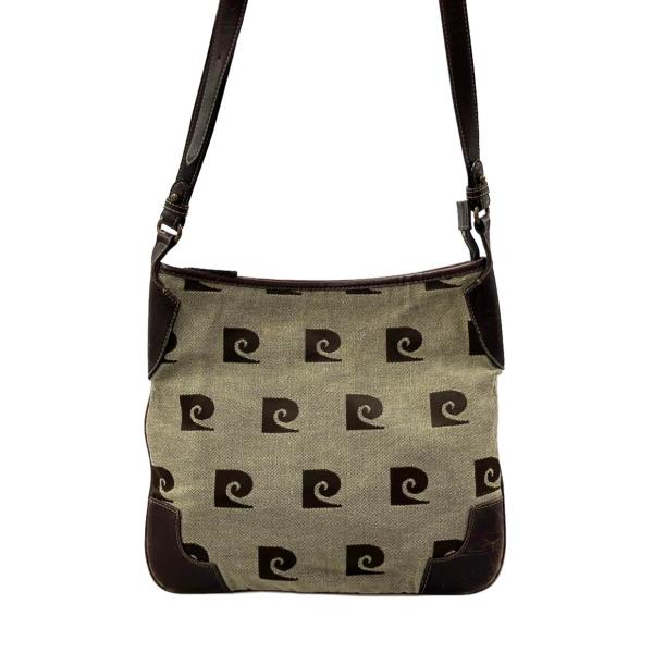 hugall_rc-it5r2pf5pqqm-mmln