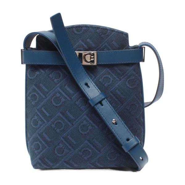 サルヴァトーレフェラガモ ショルダーバッグ 斜め掛け ガンチーニ