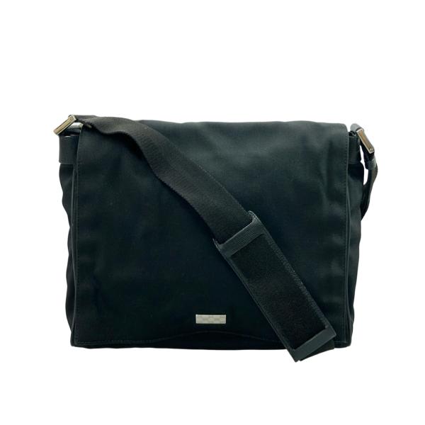 GUCCI メッセンジャーバッグ　ナイロン　ロゴ　ブラック　ショルダーバッグ GUCCI グッチ ショルダーバッグ メッセンジャーバッグ GG