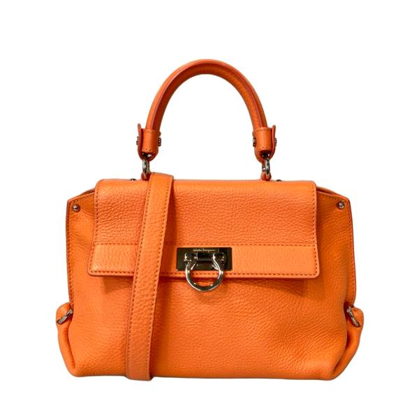 美品 サルヴァトーレフェラガモ 2wayハンドバッグ ショルダーバッグ 斜め掛け ガンチーニ ワンダ レディース Salvatore Ferragamo サルバトーレフェラガモ 2WAY ハンドバッグ ショルダーバッグ 斜め掛け