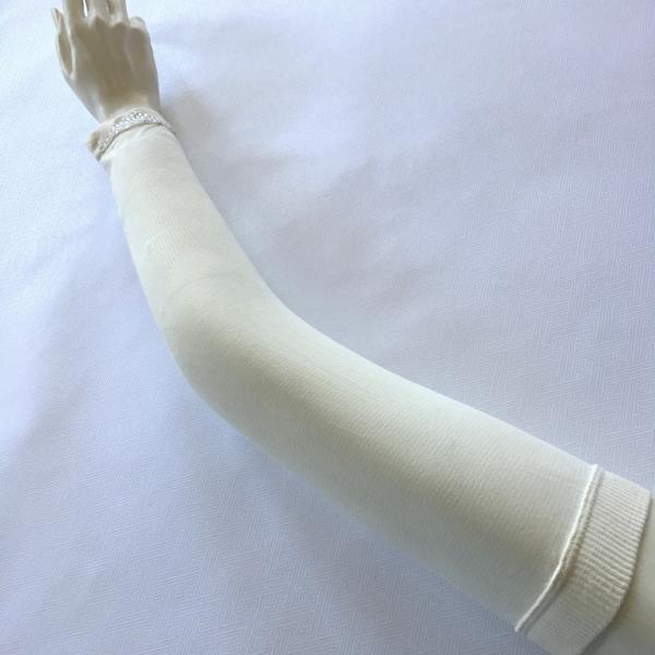 日本メーカー・エルプラトが自信をもってご提供する社交ダンス衣装