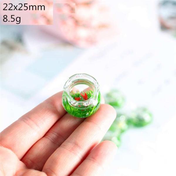 ※お急ぎの場合は、ご注文時に※※＜宅配便＞をご選択ください（有料）※ミニチュア雑貨 金魚鉢　シルバニアの家具の実寸とほぼ同じスケール感ですのでシルバニアにもお使い頂けそうです※赤い金魚のみの販売となります。※小物・家具は付属しておりません。...