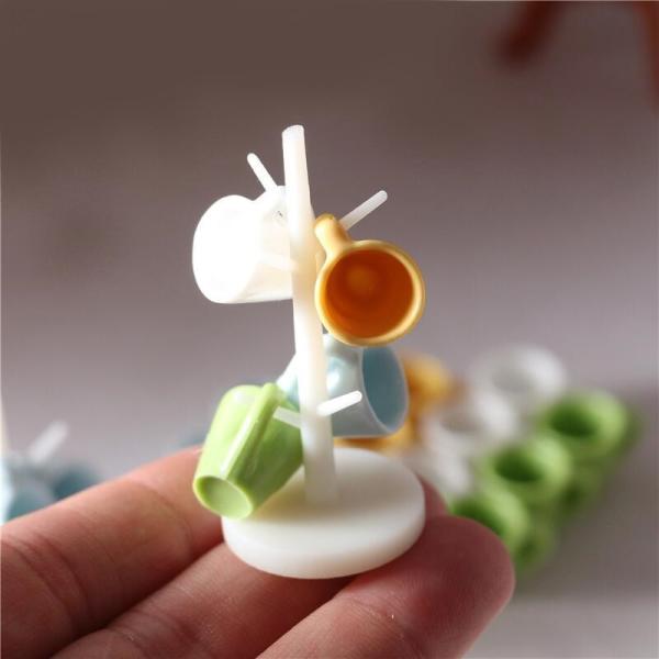 ※お急ぎの場合は、ご注文時に※※＜宅配便＞をご選択ください（有料）※ミニチュア雑貨 カップツリー　（カップ4個付き）シルバニアの家具の実寸とほぼ同じスケール感ですのでシルバニアにもお使い頂けそうです※小物・家具は付属しておりません。素　材：...