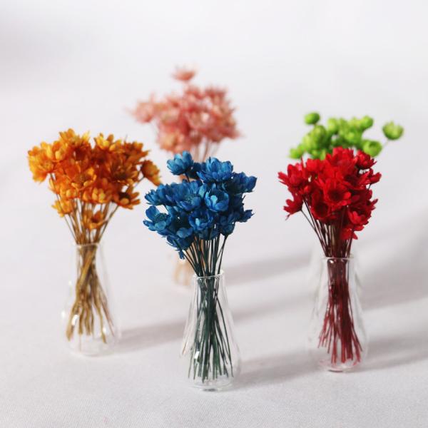 ※お急ぎの場合は、ご注文時に※※＜宅配便＞をご選択ください（有料）※3色展開　ミニチュア雑貨 瓶入りドライフラワーシルバニアの家具の実寸とほぼ同じスケール感ですのでシルバニアにもお使い頂けそうです※小物・家具は付属しません素　材：ドライフラ...