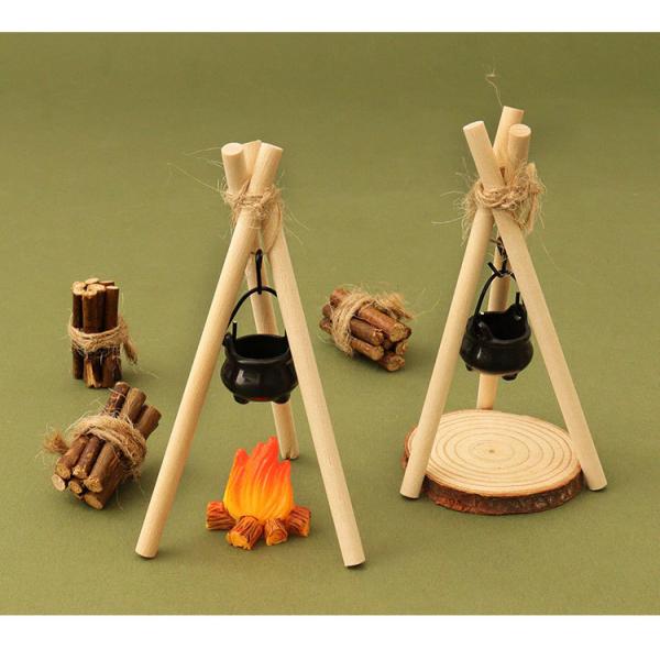 ※お急ぎの場合は、ご注文時に※※＜宅配便＞をご選択ください（有料）※ミニチュア雑貨  焚火セット　キャンプファイヤーお好みのドールハウスのカスタマイズに8点セット※撮影用小物は付属しません※一部組み立て式素　材：木　プラスチックカラー：サイ...