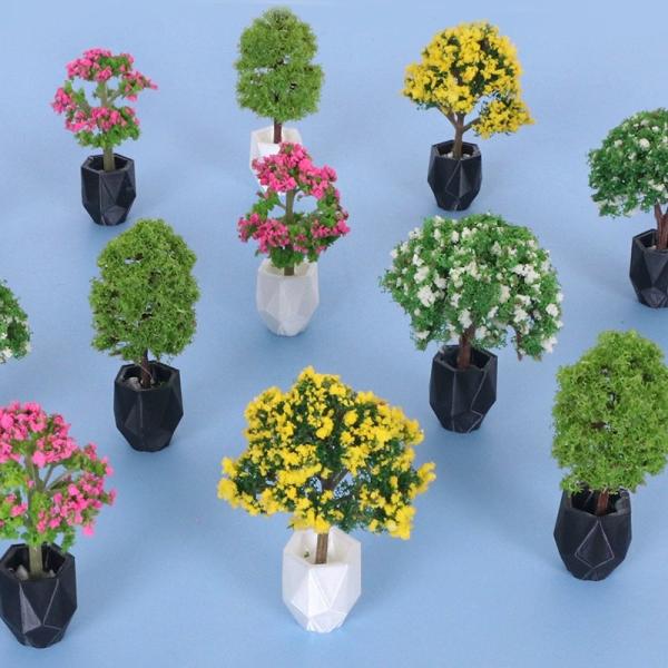 ※お急ぎの場合は、ご注文時に※※＜宅配便＞をご選択ください（有料）※ミニチュア雑貨  鉢植えの木お好みのドールハウスのカスタマイズに庭や部屋のアクセントにいかがですか※黒い鉢のみの販売となります※撮影用小物は付属しません素　材：スポンジパウ...