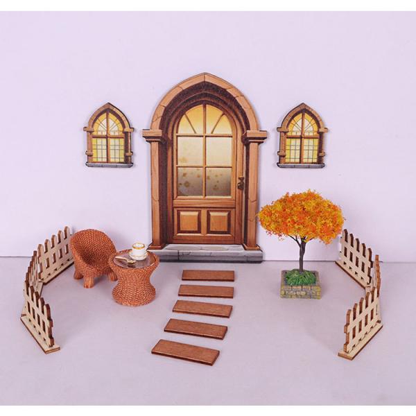 ※お急ぎの場合は、ご注文時に※※＜宅配便＞をご選択ください（有料）※ミニチュア雑貨 窓とガーデンセット　19点セット　三つの窓とお庭のパーツがお得なセットお好きな木や花、置物を加えて理想のお庭を造ってみては。芝生を置いても素敵ですね素　材：...