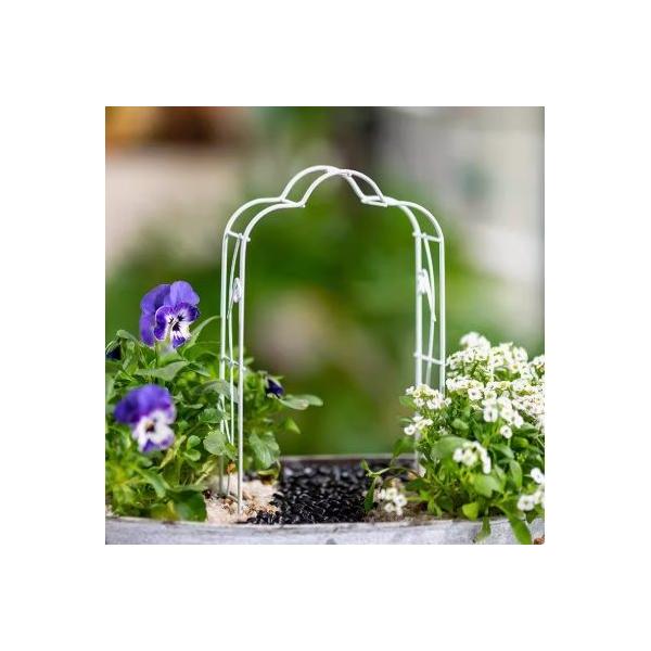 ※お急ぎの場合は、ご注文時に※※＜宅配便＞をご選択ください（有料）※ミニチュア雑貨 白いガーデンアーチミニチュアのお庭に映えるフラワーアーチですガーデニングのグッズです※撮影用小物は付属しません素　材：金属サイズ：写真参照　　　生産地：中国