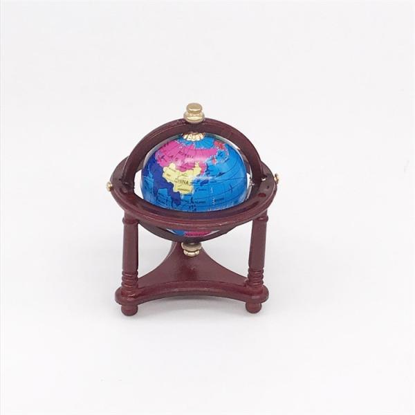 ※お急ぎの場合は、ご注文時に※※＜宅配便＞をご選択ください（有料）※ミニチュア雑貨 地球儀　シルバニアの家具の実寸とほぼ同じスケール感ですのでシルバニアにもお使い頂けそうです素　材：木カラー：ブラウンサイズ：約40mm×40mm×50mm生...