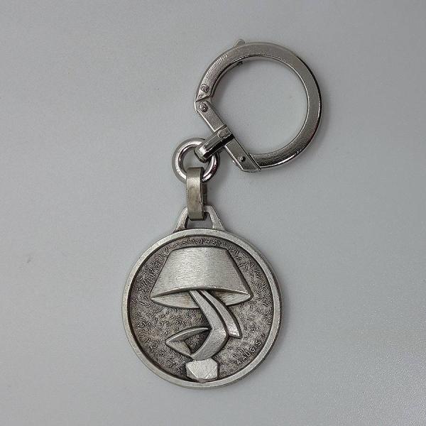 ヴィンテージ　フレンチキーホルダー　AUGIS hurugiyaretro_k-10445