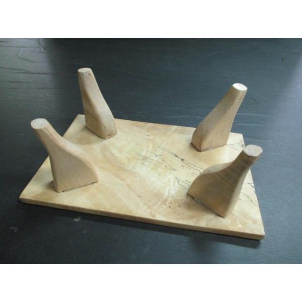 栃ちぢみ杢スポルテッドポリウレタン仕上げ飾り台 ｂ 木製 一枚板 小型 盆栽台 花瓶台 花台 低い 床の間 工芸 作家 飾卓 木の花台 のページです 木工作家本格的な拭き漆技法を駆使して作りました 欅 栃 木曽桧 黒柿 紫檀 白樫 桜等銘木の飾り台にもなる盆栽花台を