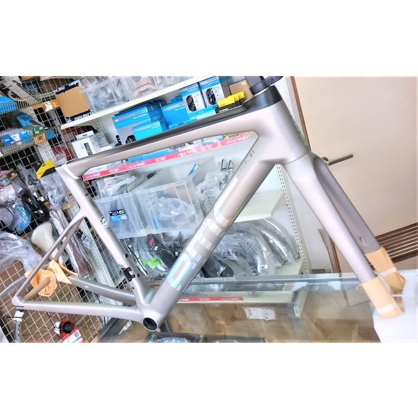 BMC 新品 Teammachine SLR01 MOD V6 フレームセット ICS2 BMC 新品 Teammachine SLR01 MOD V6 フレームセット ICS2